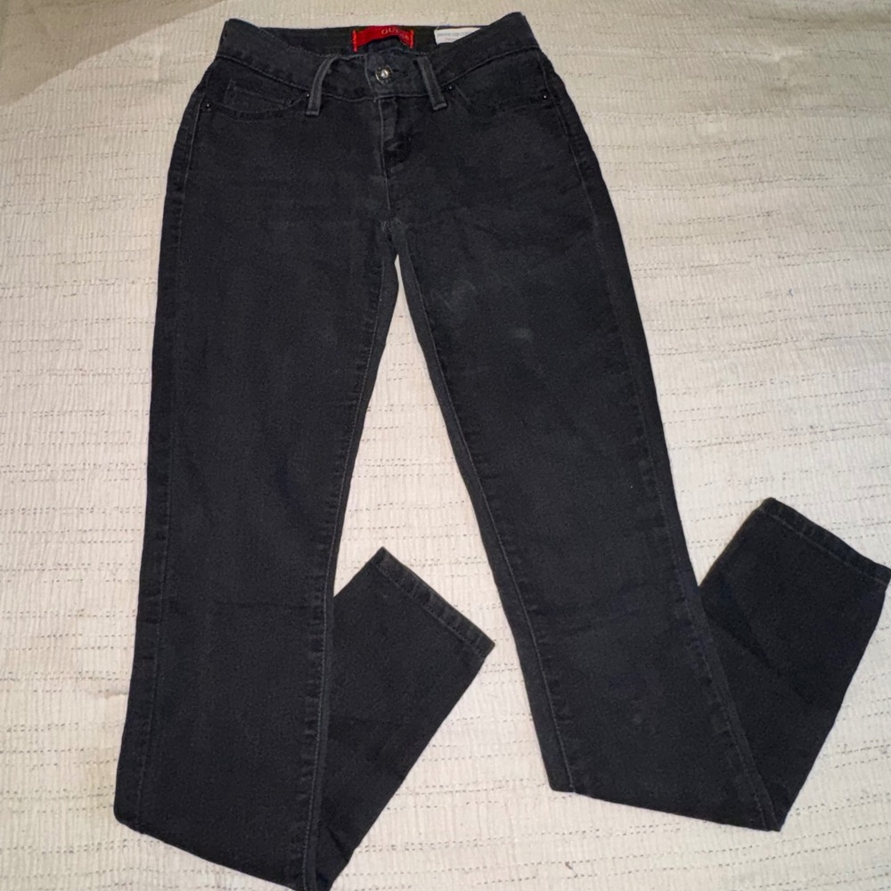 GUESS Sienna Curvy Fit Medium Rise Skinny Jeans Faded Black Size 25 QB012300S81